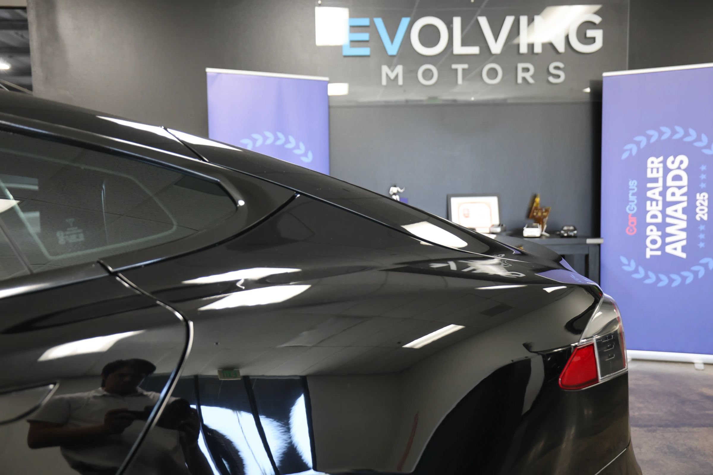 Used 2015 Tesla Model S 85 RWD image 18