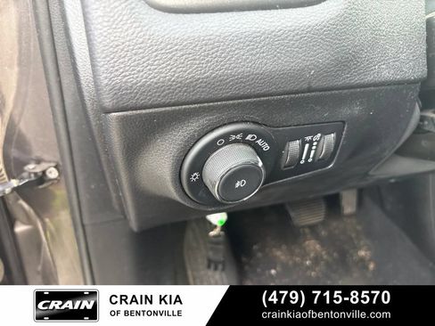 Used 2019 Jeep Compass Trailhawk w/ Cold Weather Group AWD/4WD image 16
