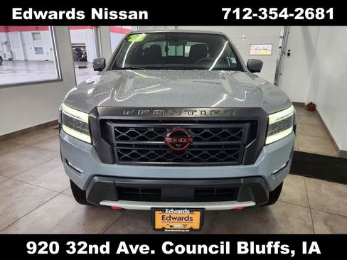 Used 2023 Nissan Frontier PRO-4X w/ Pro Convenience Package image 3