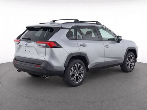 Used 2023 Toyota RAV4 XLE Premium AWD/4WD image 4