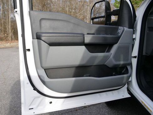 Used 2023 Ford F450 XLT w/ XLT Value Package image 26