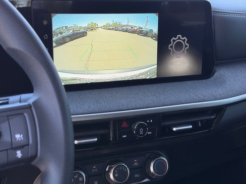 Certified 2025 Nissan Kicks SV image 23