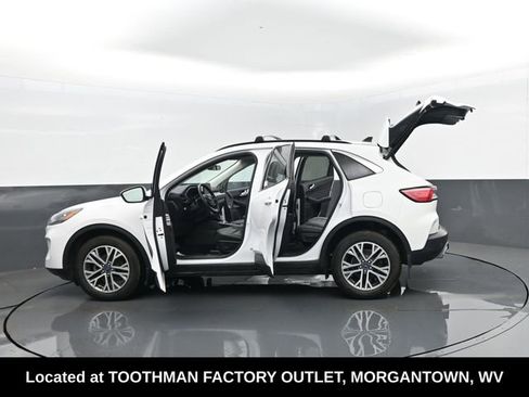 Used 2022 Ford Escape SEL w/ Equipment Group 302A AWD/4WD image 31