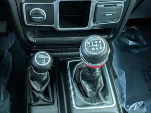 Used 2020 Jeep Wrangler Sport image 13