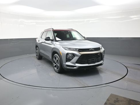 Used 2023 Chevrolet TrailBlazer RS w/ Sun and Liftgate Package image 5