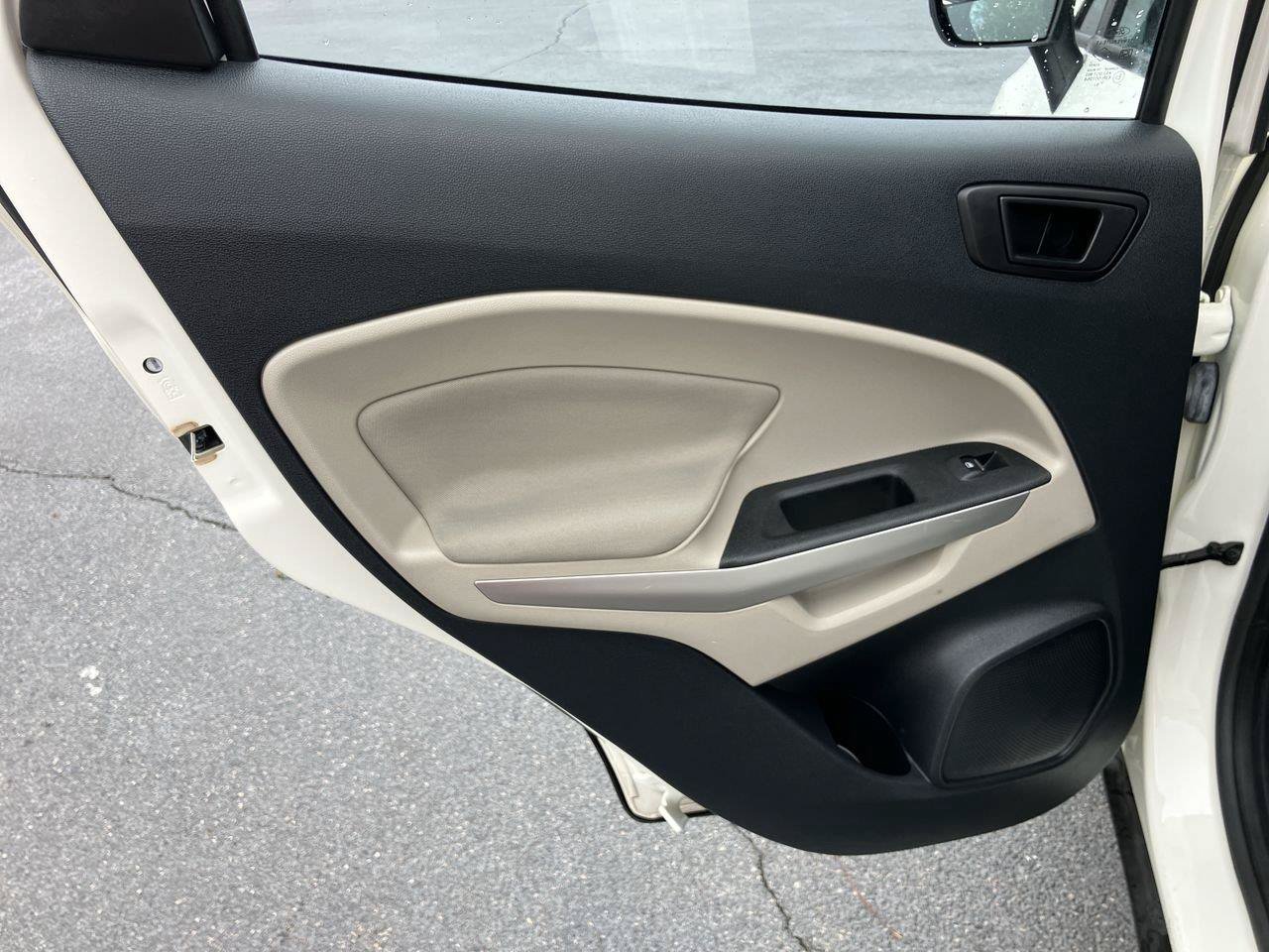 Used 2020 Ford EcoSport S FWD image 21
