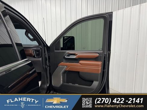 Used 2025 GMC Sierra 2500 Denali Ultimate AWD/4WD image 14