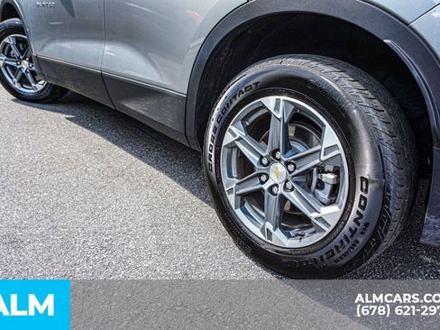 Used 2025 Chevrolet Blazer LT FWD image 16