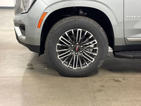 New 2026 GMC Yukon Elevation w/ Elevation Premium Package AWD/4WD image 10