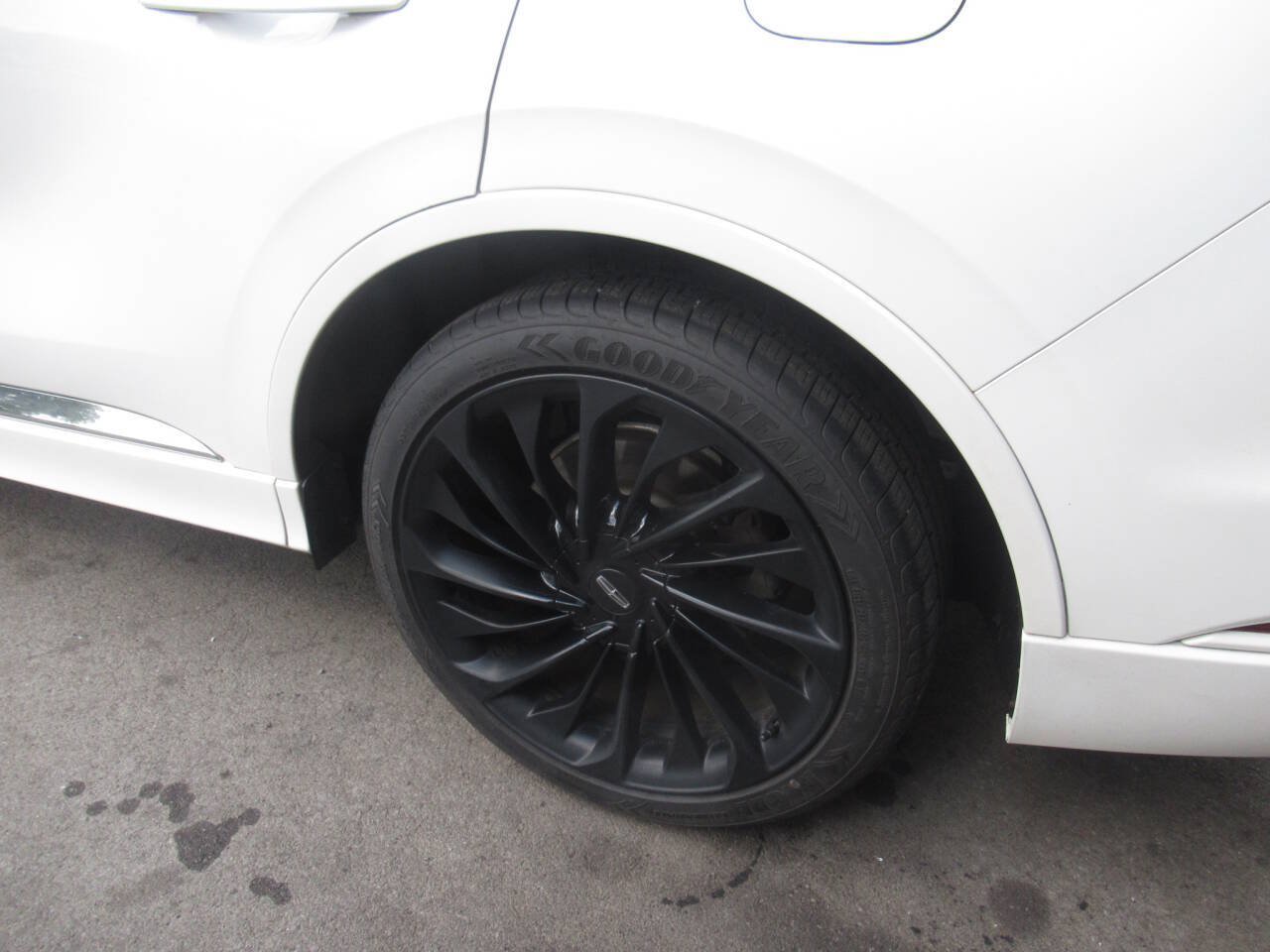 Used 2021 Lincoln Aviator Reserve AWD/4WD image 17