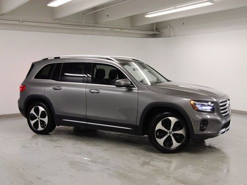 New 2026 Mercedes-Benz GLB 250 4MATIC image 4