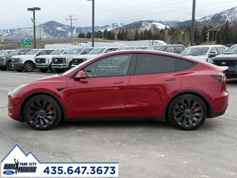 Used 2023 Tesla Model Y Performance image 3