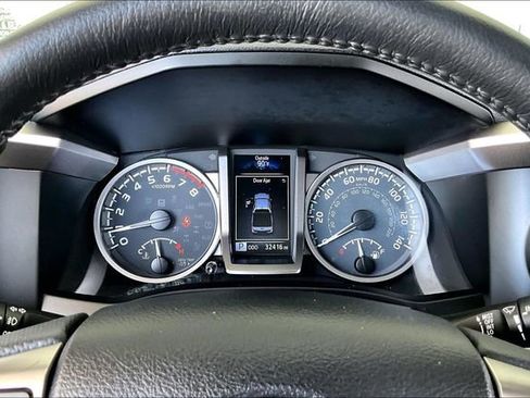 Used 2023 Toyota Tacoma Limited RWD image 12