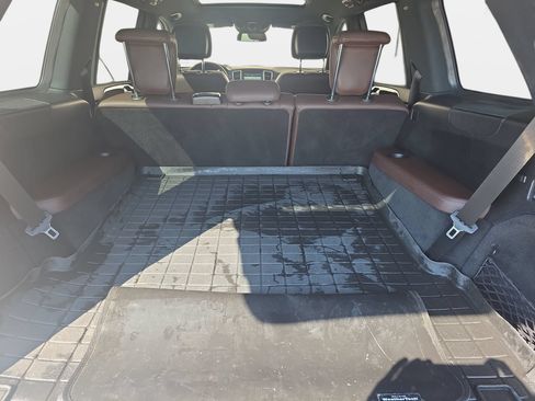 Used 2015 Mercedes-Benz GL 550 4MATIC image 12