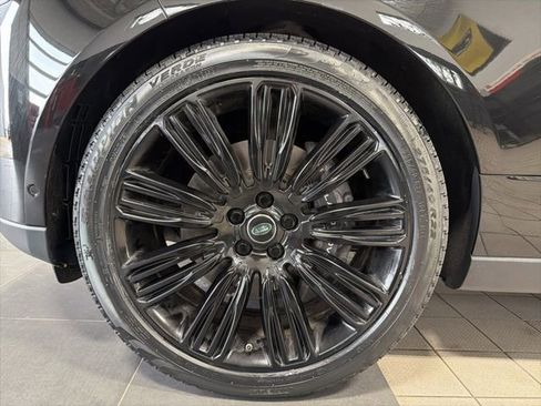 Used 2019 Land Rover Range Rover Autobiography image 13