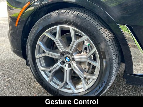 Used 2024 BMW X7 xDrive40i image 28
