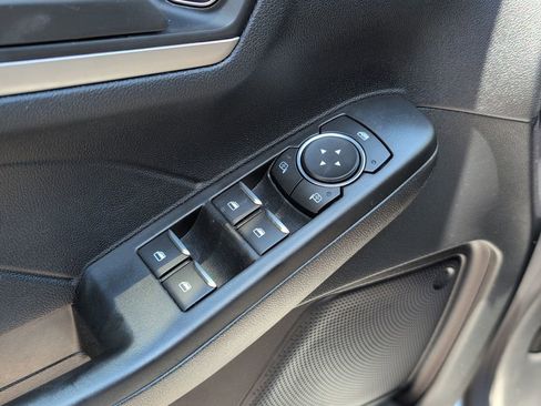 Used 2022 Ford Escape SE w/ Cold Weather Package FWD image 10