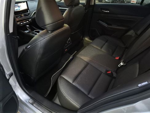 Used 2023 Nissan Altima 2.5 SL image 13