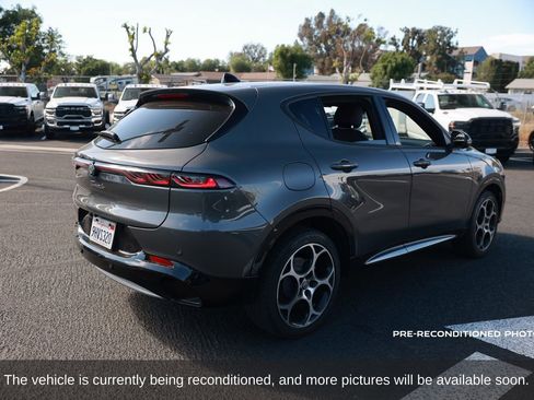Used 2024 Alfa Romeo Tonale Ti w/ Premium Interior Package AWD/4WD image 6