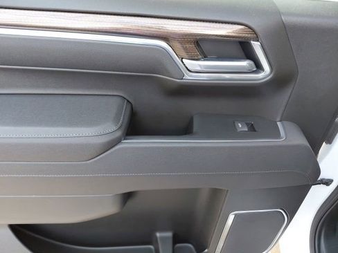 Used 2025 Chevrolet Silverado 1500 LT Trail Boss w/ LT Trail Boss Premium Package image 30