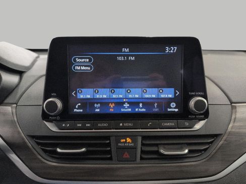 Used 2025 Nissan Altima 2.5 SV FWD image 7