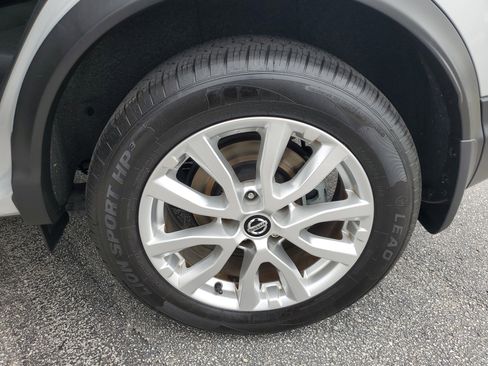 Used 2021 Nissan Rogue Sport S image 7