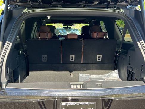 New 2026 Lincoln Navigator L Reserve image 14