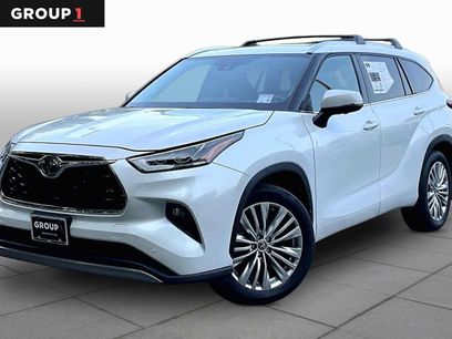 Used 2023 Toyota Highlander Platinum
