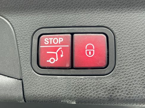 Certified 2023 Mercedes-Benz GLC 300 4MATIC Coupe image 25