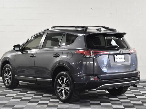 Used 2018 Toyota RAV4 XLE image 3