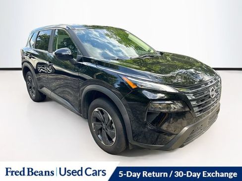 Used 2025 Nissan Rogue SV AWD/4WD image 1