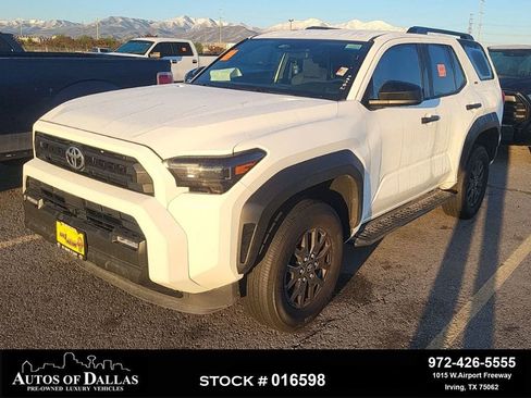 Used 2025 Toyota 4Runner SR5 AWD/4WD image 1
