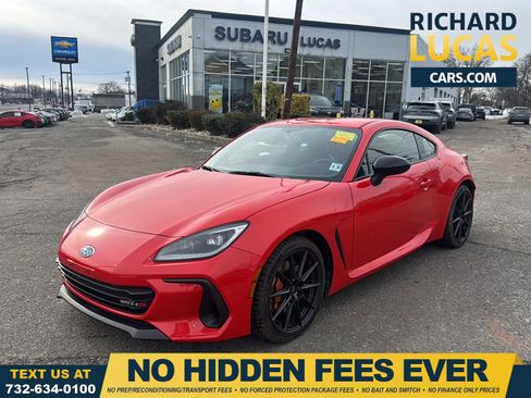 Used 2025 Subaru BRZ tS image 1