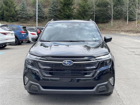 Used 2025 Subaru Forester Touring AWD/4WD image 8