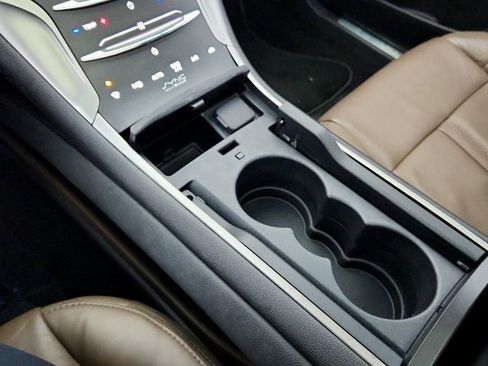Used 2013 Lincoln MKZ image 17