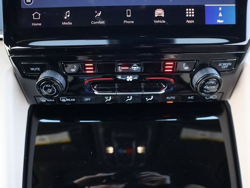 New 2025 Jeep Grand Cherokee Limited image 8