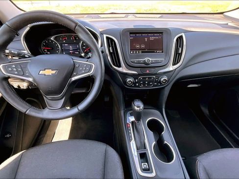 Used 2020 Chevrolet Equinox LT FWD image 13