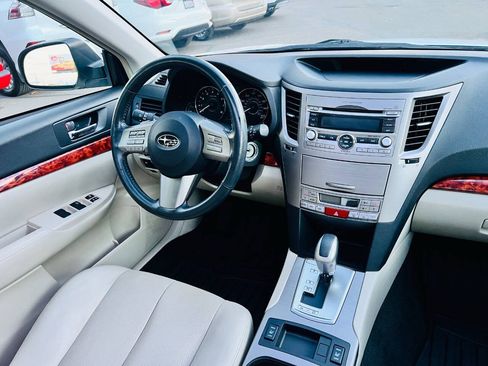 Used 2011 Subaru Outback 3.6R Limited w/ PWR Moonroof Pkg AWD/4WD image 21