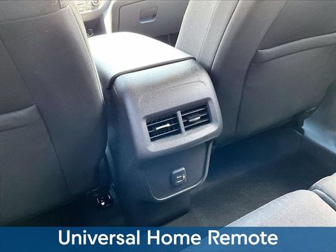Used 2021 Chevrolet Equinox LT AWD/4WD image 13