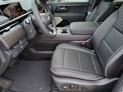 New 2024 GMC Sierra EV Denali image 7