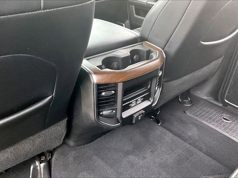 Used 2022 RAM 2500 Laramie AWD/4WD image 11