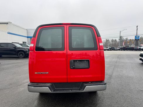 New 2026 Chevrolet Express 2500 w/ Driver Convenience Package image 4