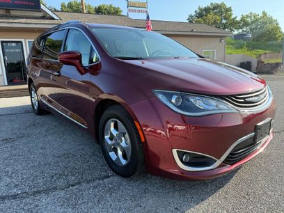 Used 2018 Chrysler Pacifica Touring-L