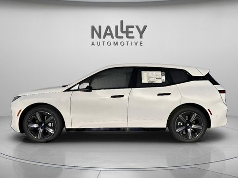 Used 2026 BMW iX xDrive45 w/ Premium Package image 3