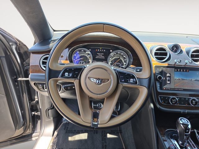 Used 2018 Bentley Bentayga Activity AWD/4WD image 12