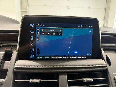 Used 2024 Chevrolet Tahoe High Country w/ Premium Package image 19