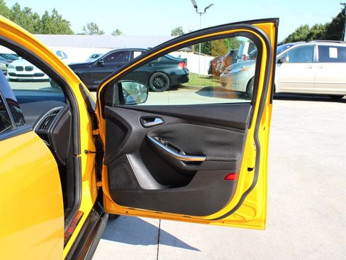 Used 2014 Ford Focus ST image 30