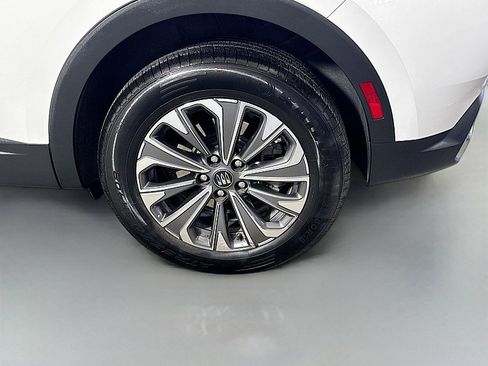 Used 2024 Buick Envision Preferred image 29