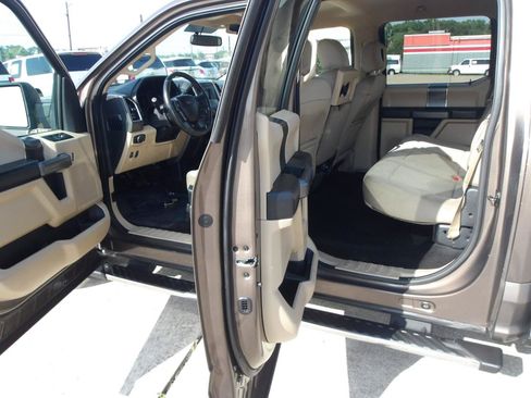 Used 2015 Ford F150 XLT w/ Equipment Group 301A Mid RWD image 14