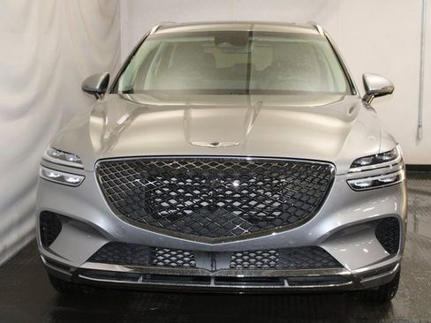 Used 2023 Genesis GV70 2.5T w/ Advanced Package image 3